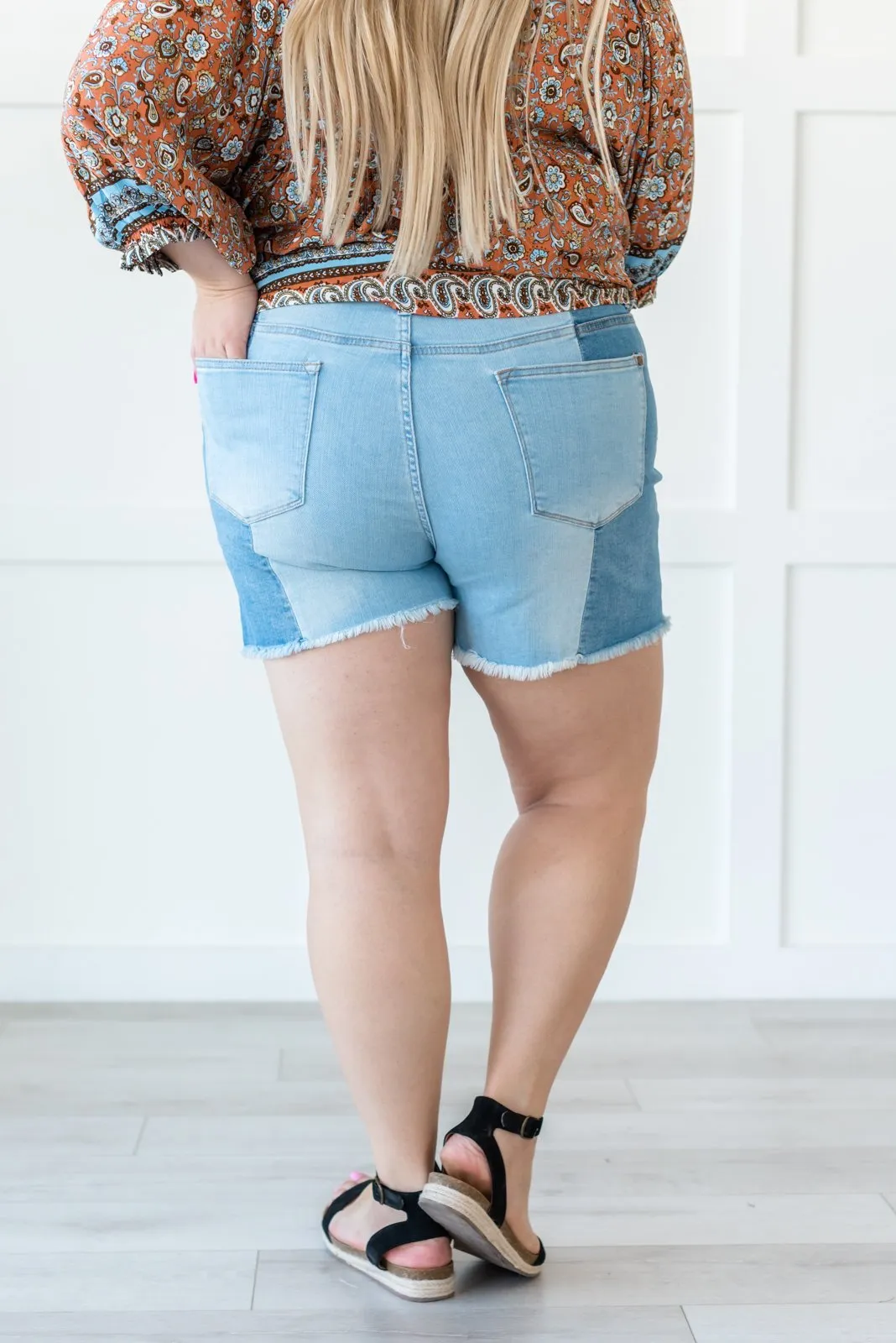 At the Festival Contrast Shorts