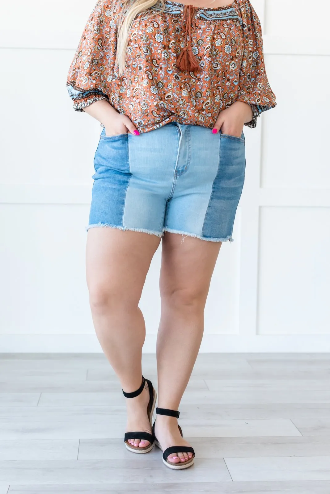 At the Festival Contrast Shorts