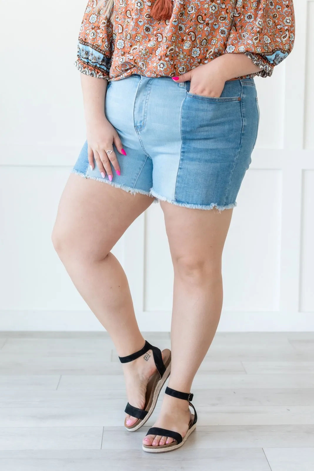 At the Festival Contrast Shorts