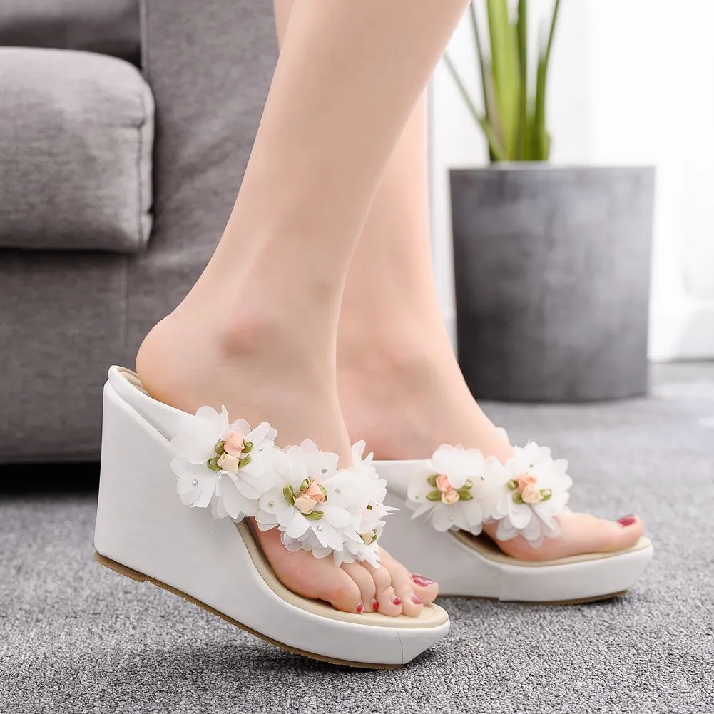 Flower Wedge Beach Flip-flops