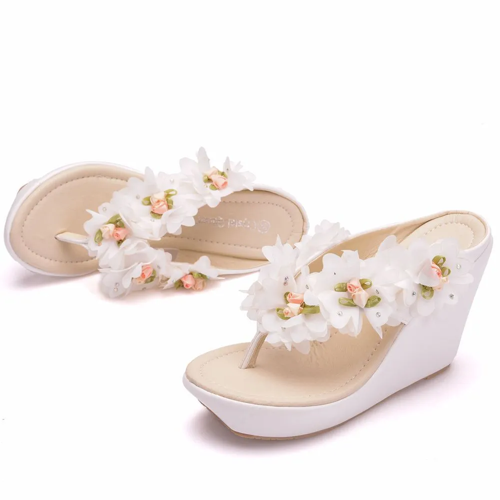 Flower Wedge Beach Flip-flops