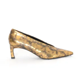 Pointy Toe Metallic Pumps